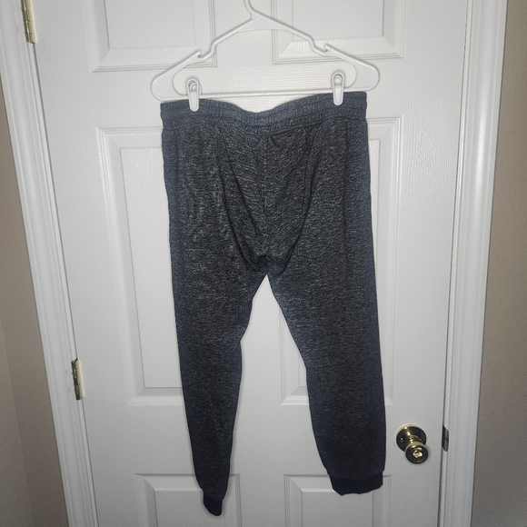H&M Purple and Gray Capris with Elastic Waistband - Picture 2 of 4